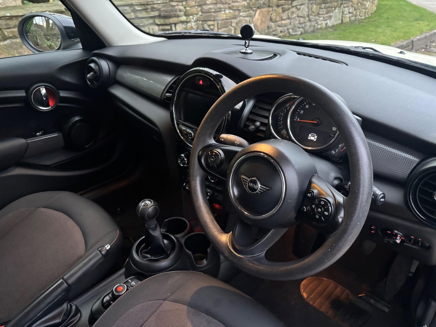 Used MINI Hatch 2019 for sale - 76975785: Photo 8