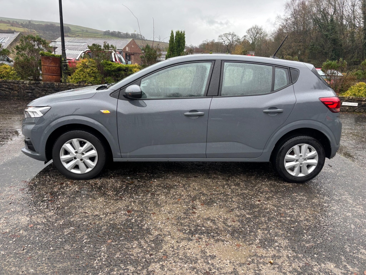 Used Dacia Sandero 2023 for sale - 76801424: Photo 4