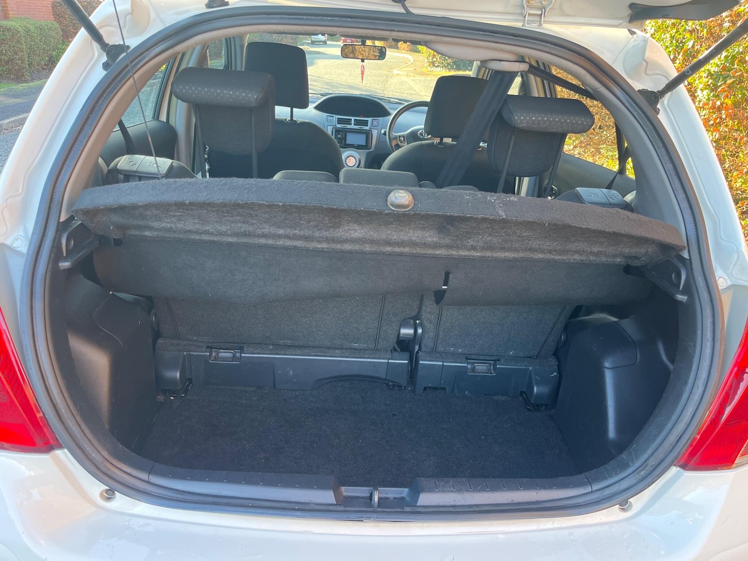 Used Toyota Yaris 2011 for sale - 76646142: Photo 12