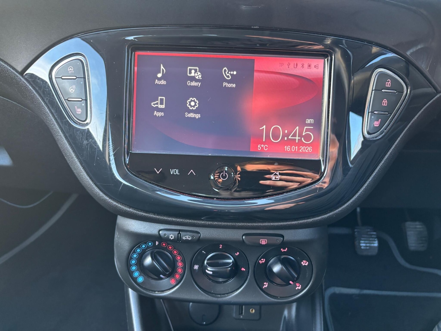 Used Vauxhall Corsa 2015 for sale - 77230345: Photo 9