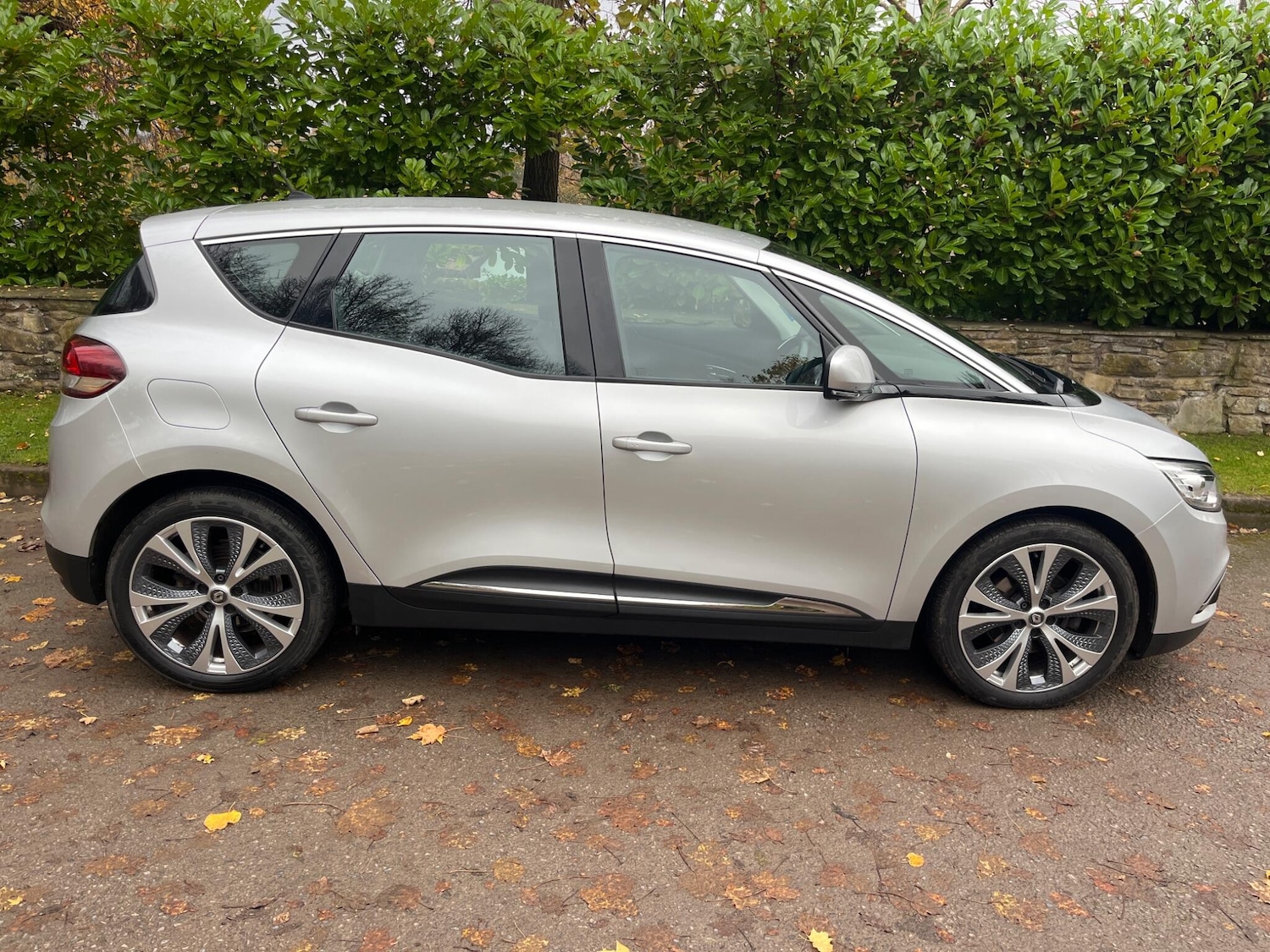 Used Renault Scenic 2017 for sale - 77040451: Photo 9