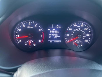 Used Kia Rio 2017 for sale - 76991571: Photo