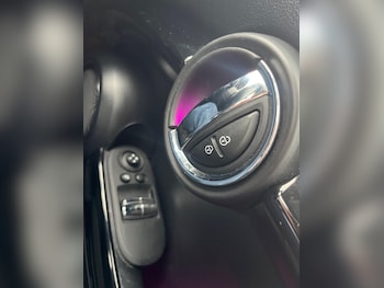 Used MINI Hatch 2018 for sale - 77612360: Photo