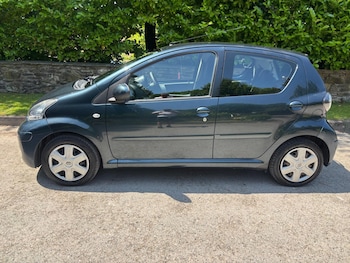 Used Toyota AYGO 2011 for sale - 78902359: Photo