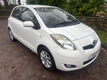 Used Toyota Yaris 2011 for sale - 77940246: Photo