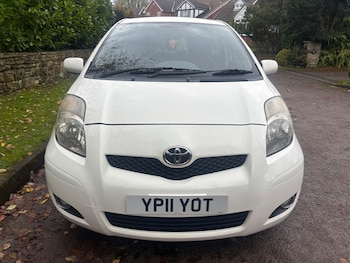 Used Toyota Yaris 2011 for sale - 77940246: Photo