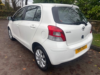 Used Toyota Yaris 2011 for sale - 77940246: Photo