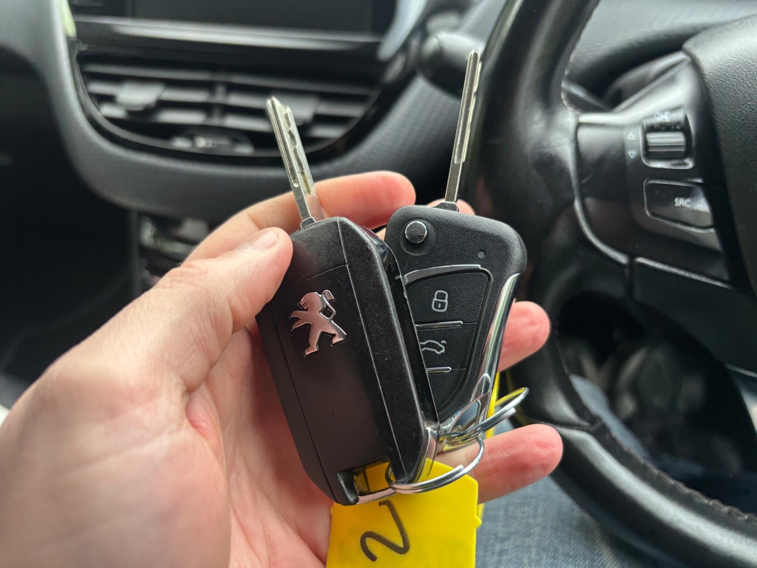 Used Peugeot 2008 2016 for sale - 77330521: Photo 13