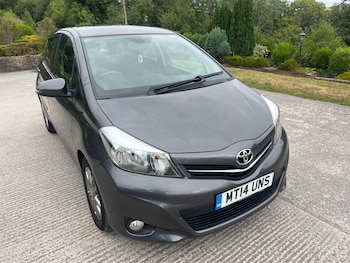 Used Toyota Yaris 2014 for sale - 79472145: Photo