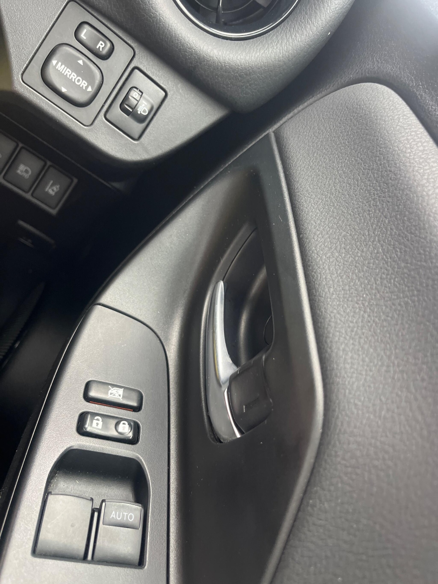 Used Toyota Yaris 2017 for sale - 77658186: Photo 14