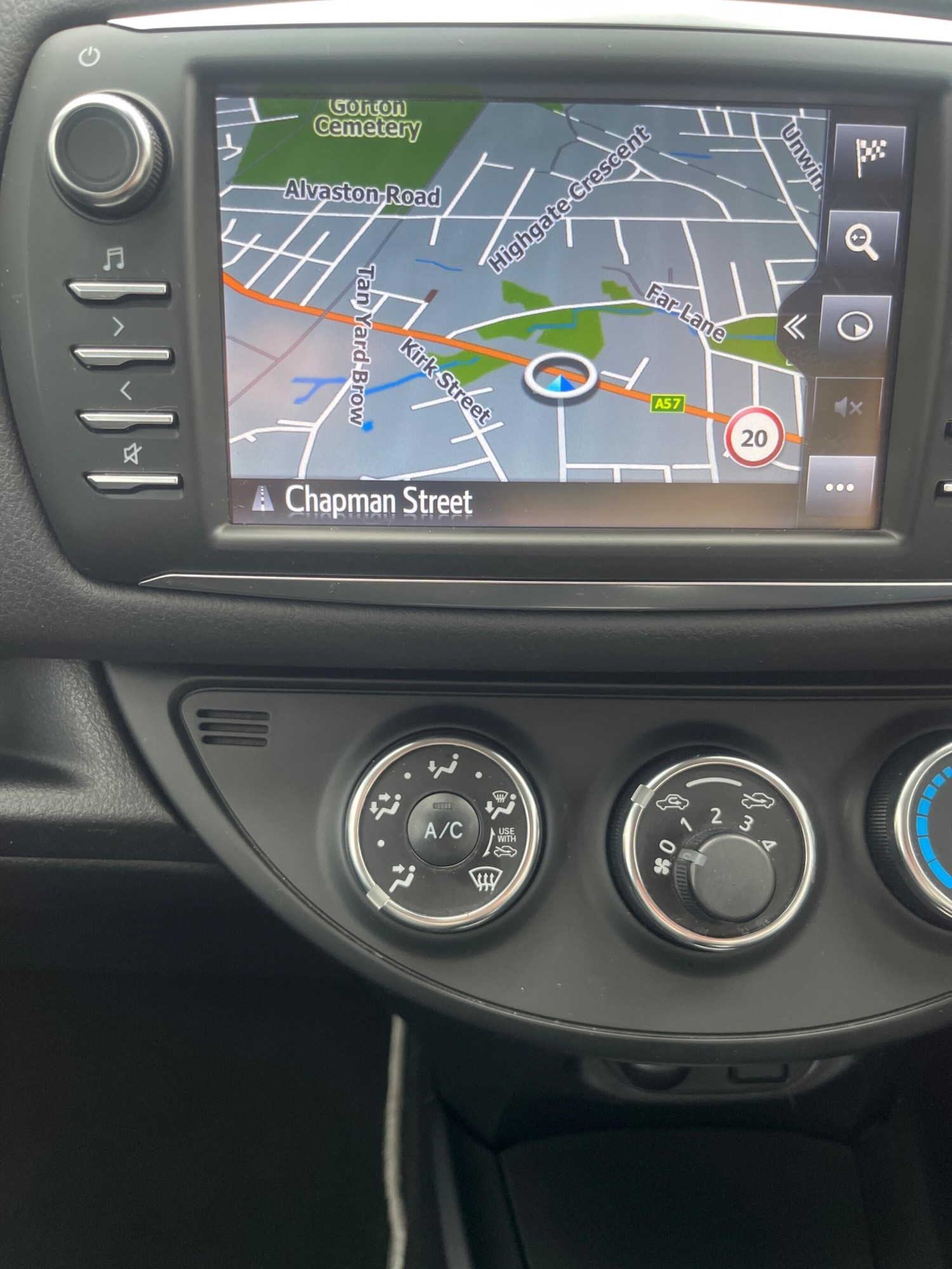 Used Toyota Yaris 2017 for sale - 77658186: Photo 9