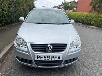 Used Volkswagen Polo 2010 for sale - 75552310: Photo
