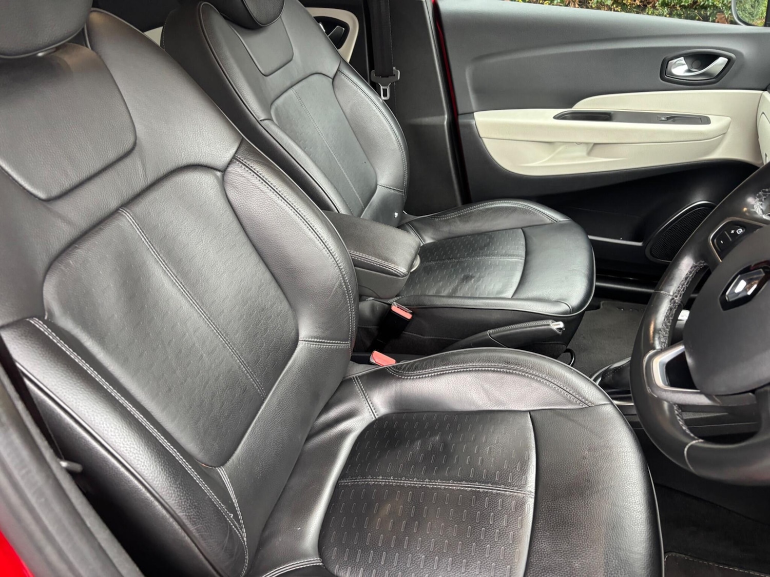 Used Renault Captur 2018 for sale - 77155987: Photo 12