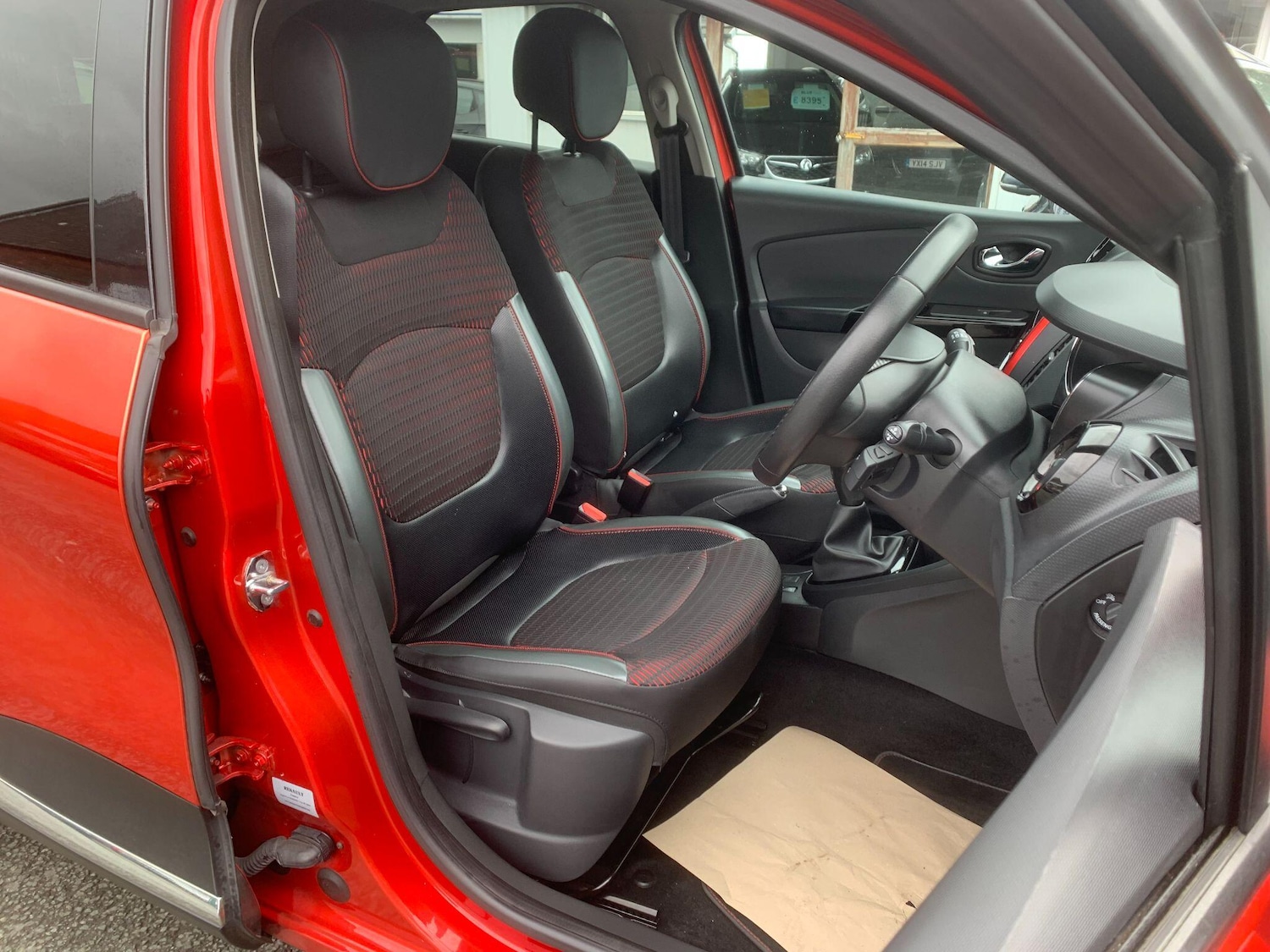 Used Renault Captur 2015 for sale - 78157651: Photo 10