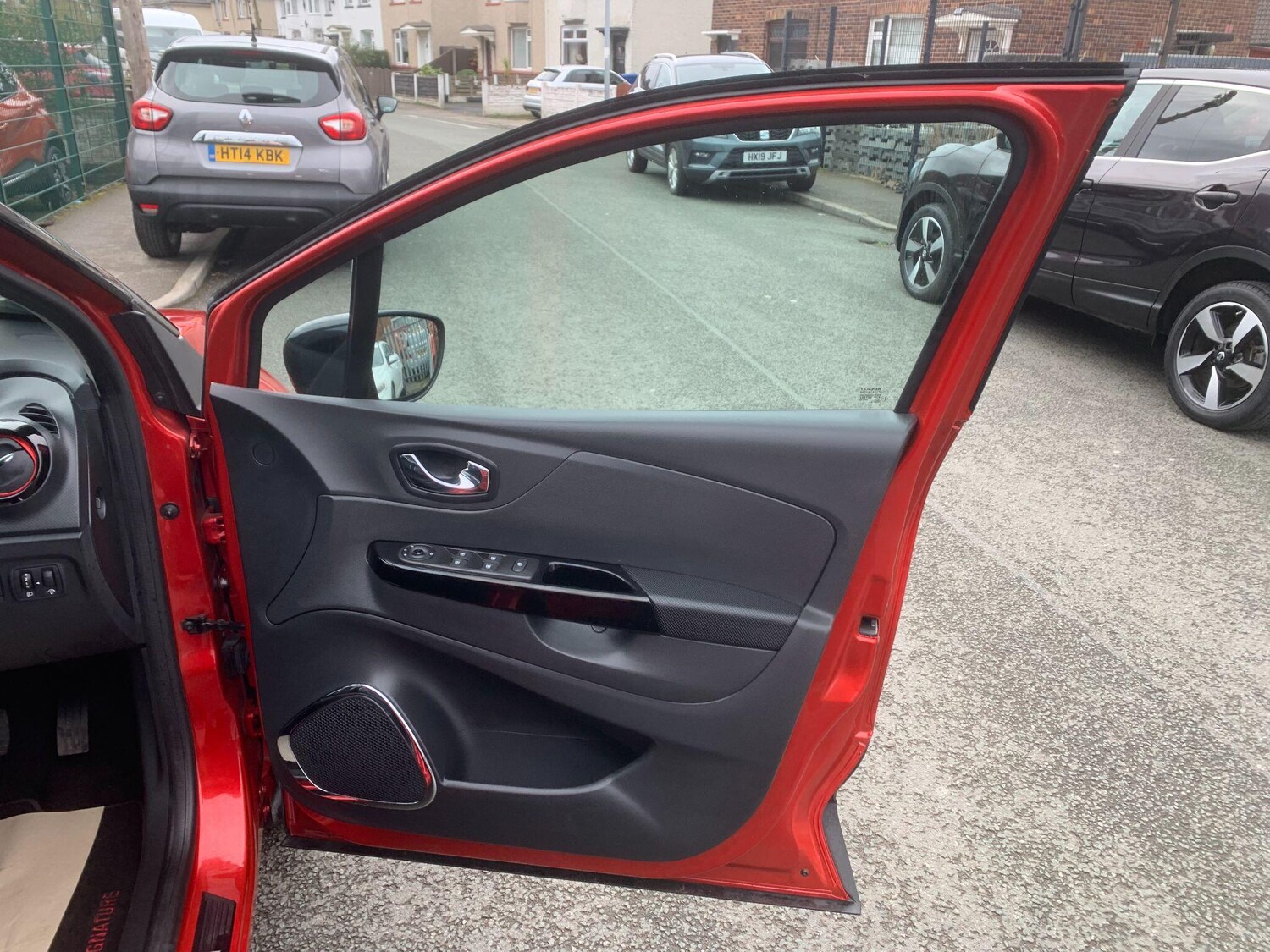 Used Renault Captur 2015 for sale - 78157651: Photo 35