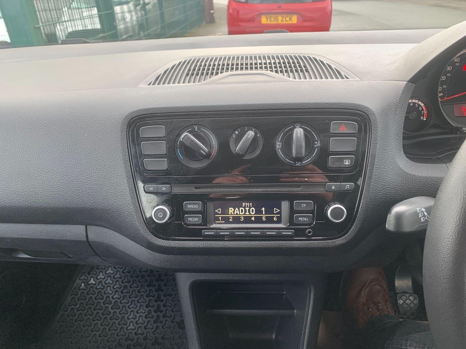 Used Volkswagen up! for sale - 77724107: Photo 15