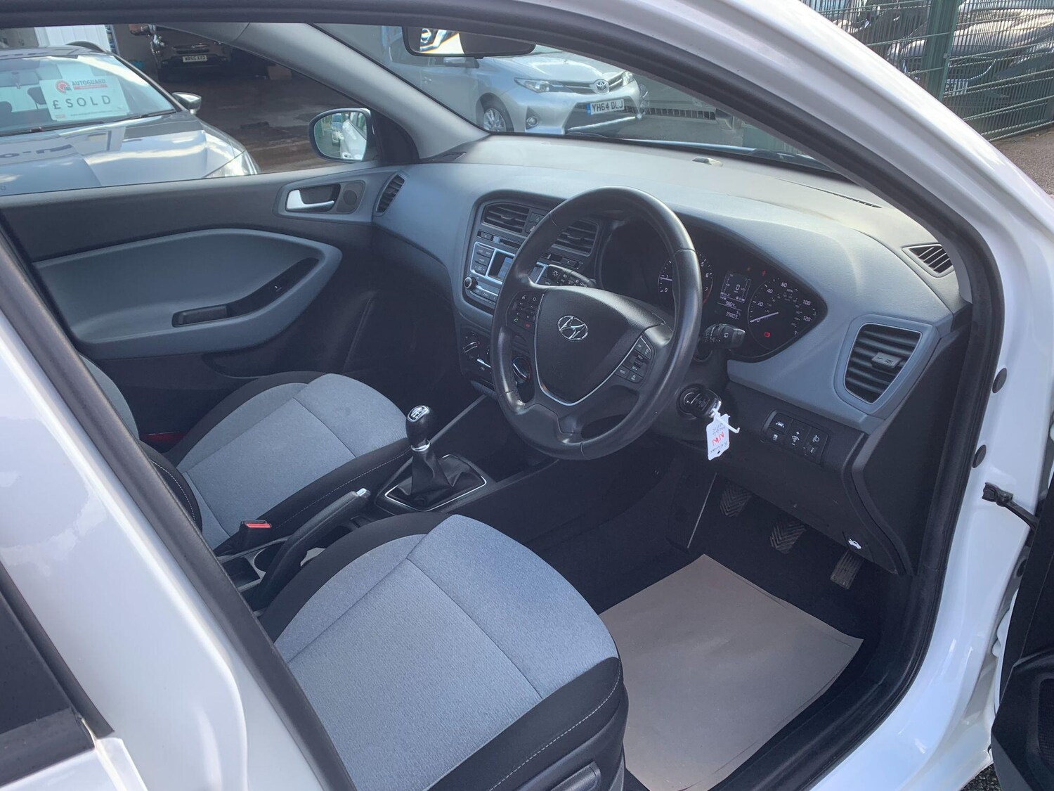 Used Hyundai i20 2016 for sale - 78047895: Photo 11