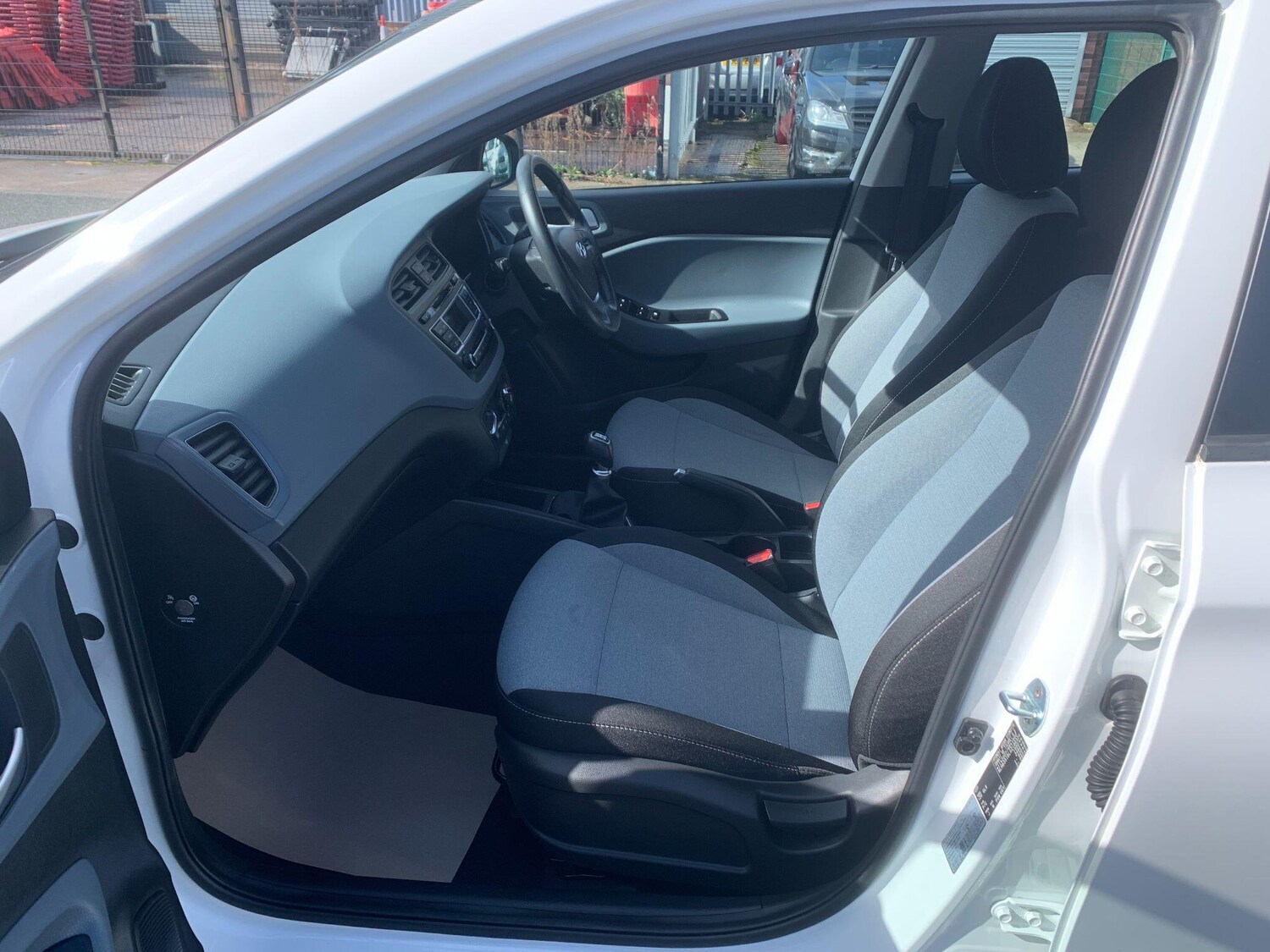 Used Hyundai i20 2016 for sale - 78047895: Photo 12