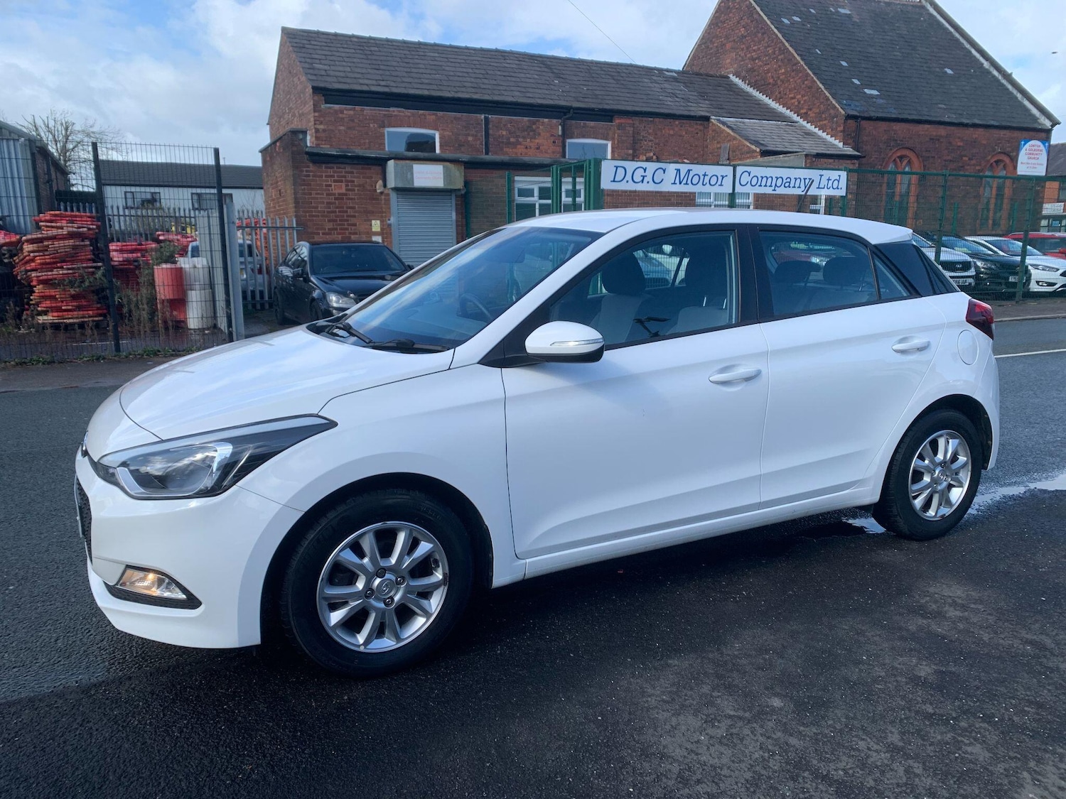 Used Hyundai i20 2016 for sale - 78047895: Photo 3