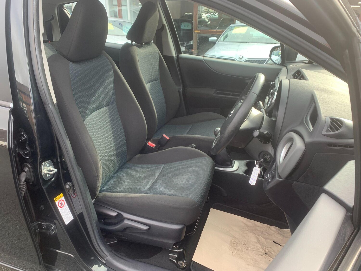 Used Toyota Yaris for sale - 77724057: Photo 10