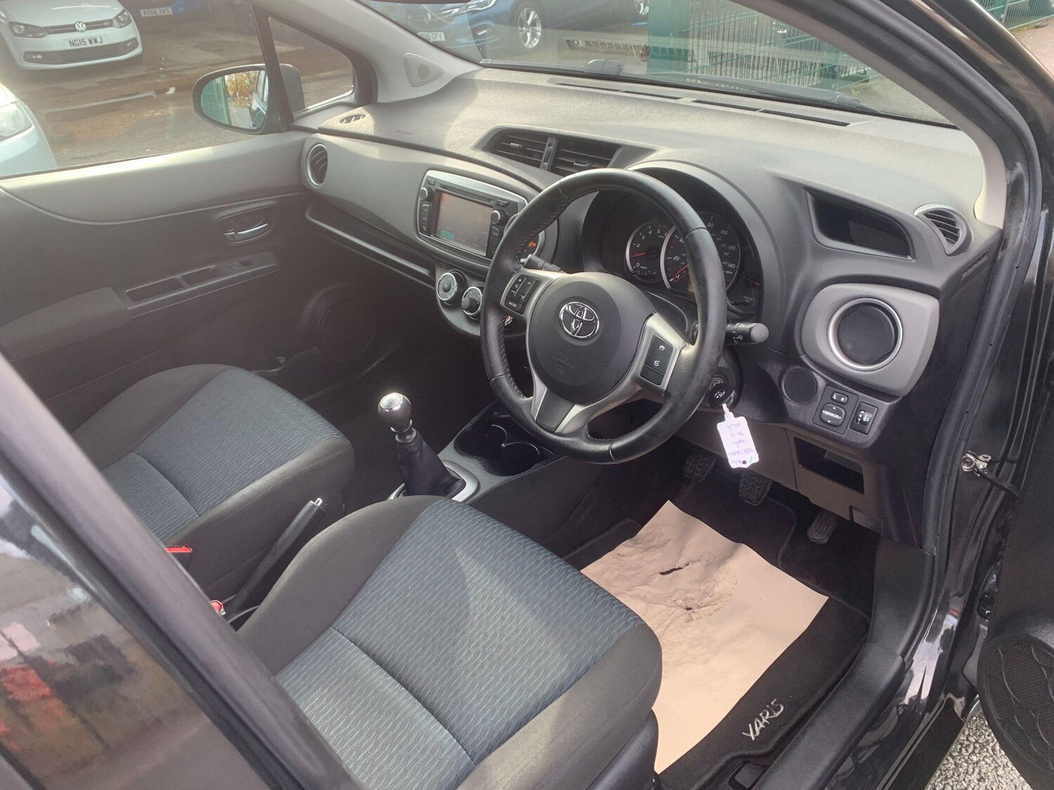 Used Toyota Yaris for sale - 77724057: Photo 11