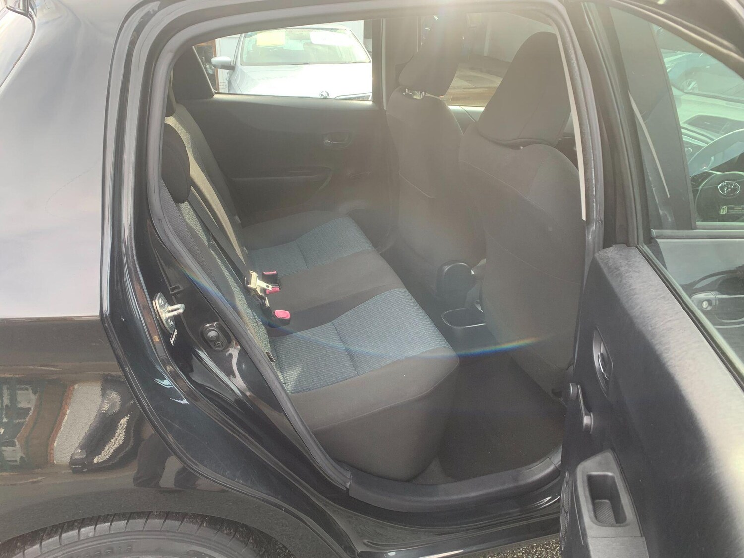 Used Toyota Yaris for sale - 77724057: Photo 16