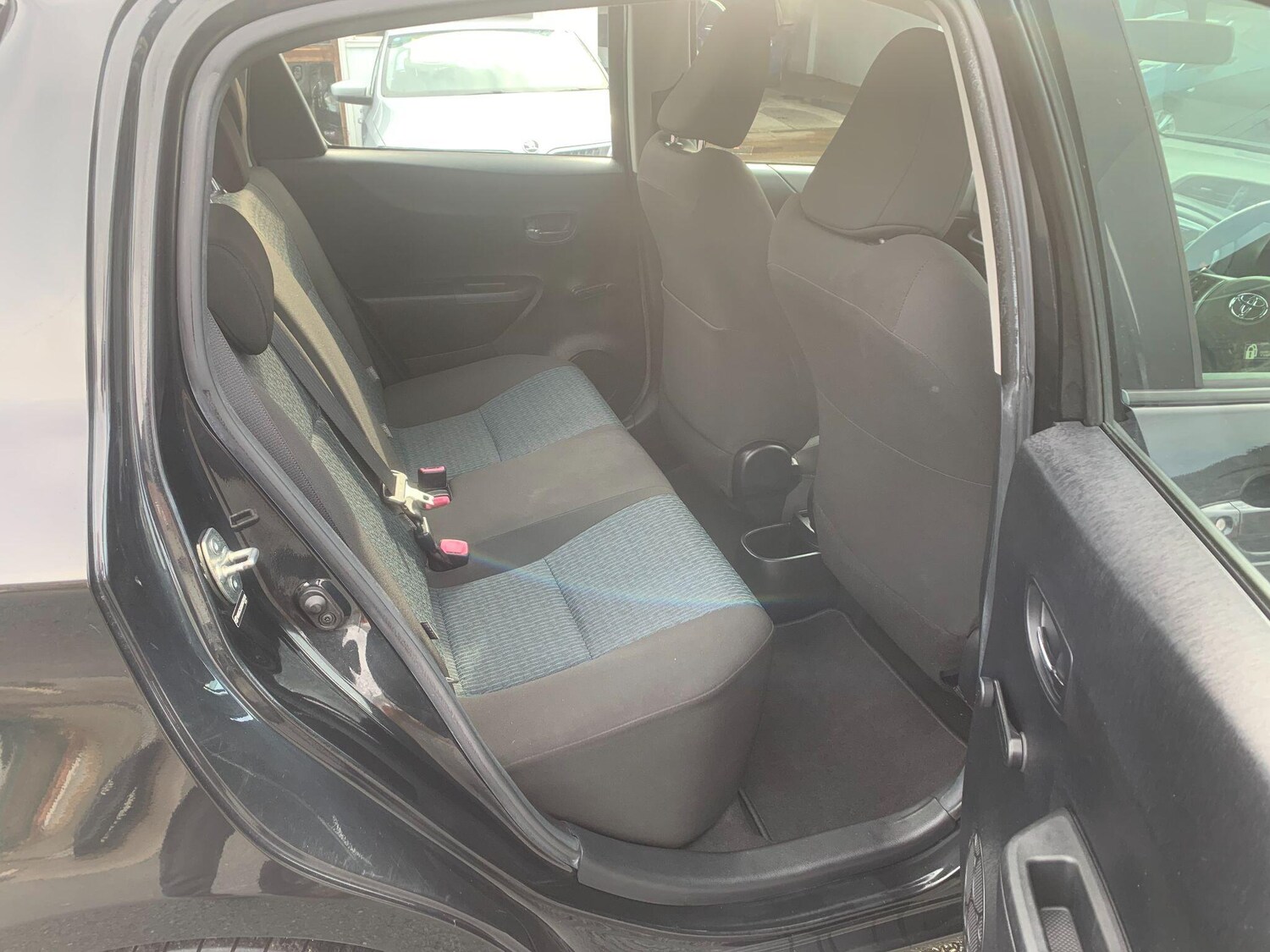 Used Toyota Yaris for sale - 77724057: Photo 18