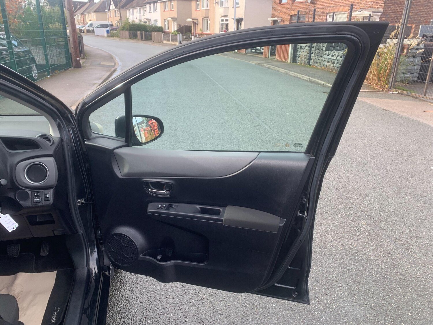 Used Toyota Yaris for sale - 77724057: Photo 29