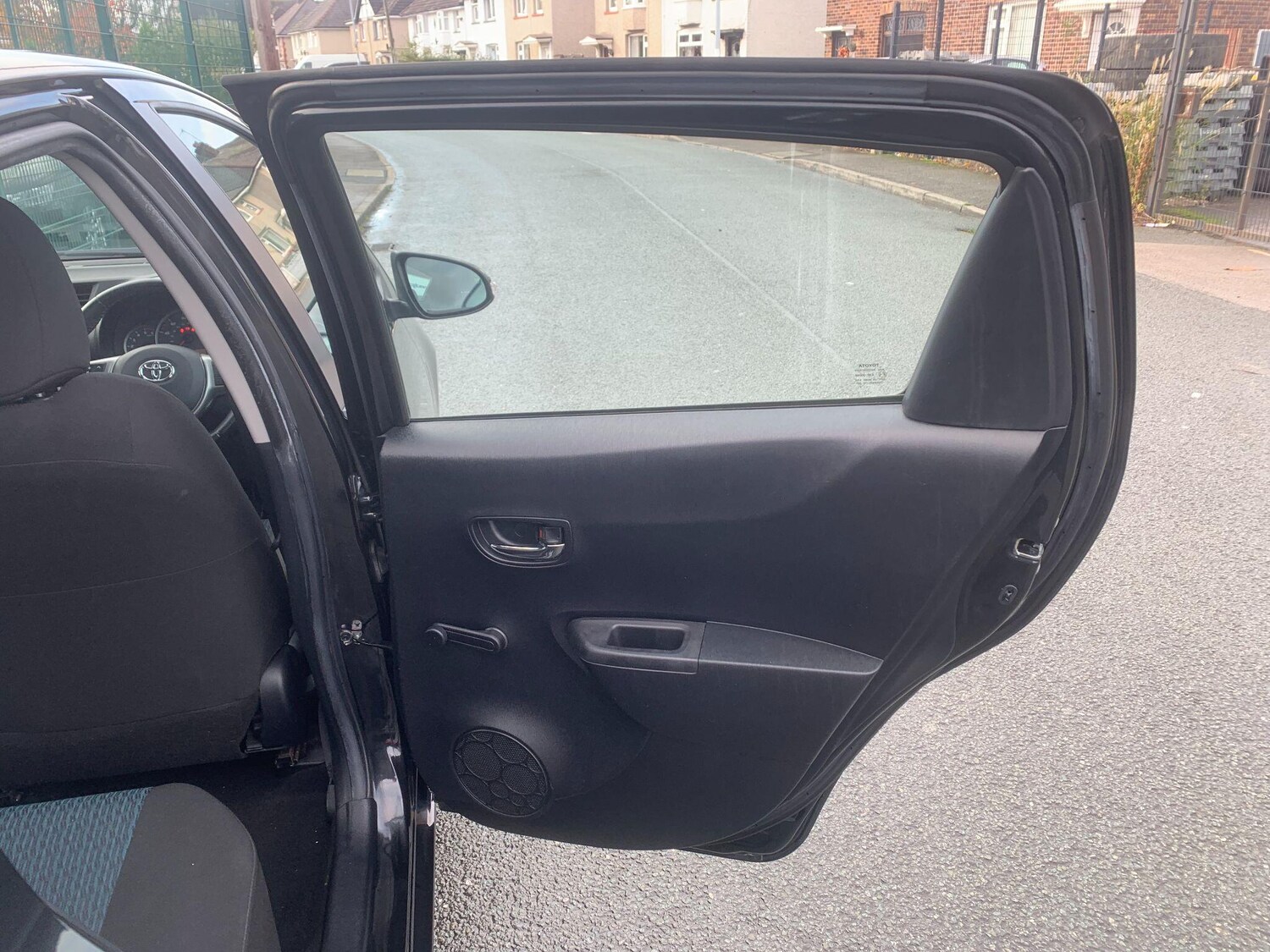 Used Toyota Yaris for sale - 77724057: Photo 31