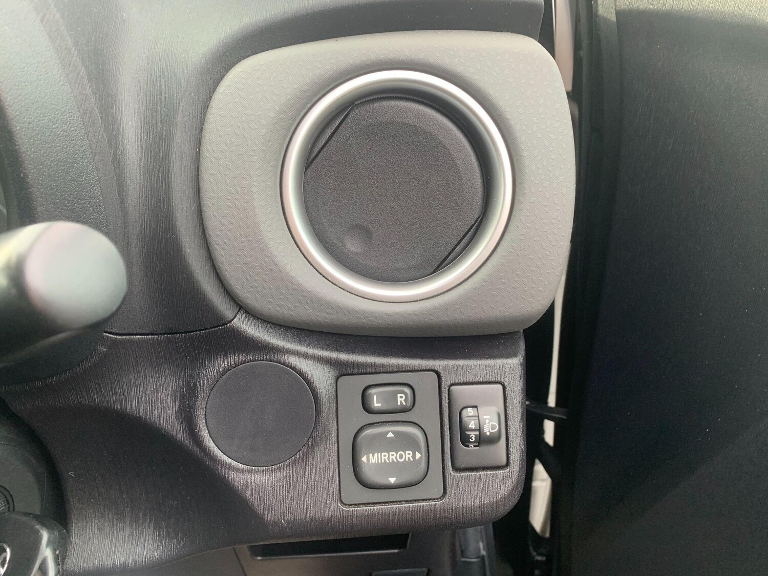 Used Toyota Yaris for sale - 77724057: Photo 33