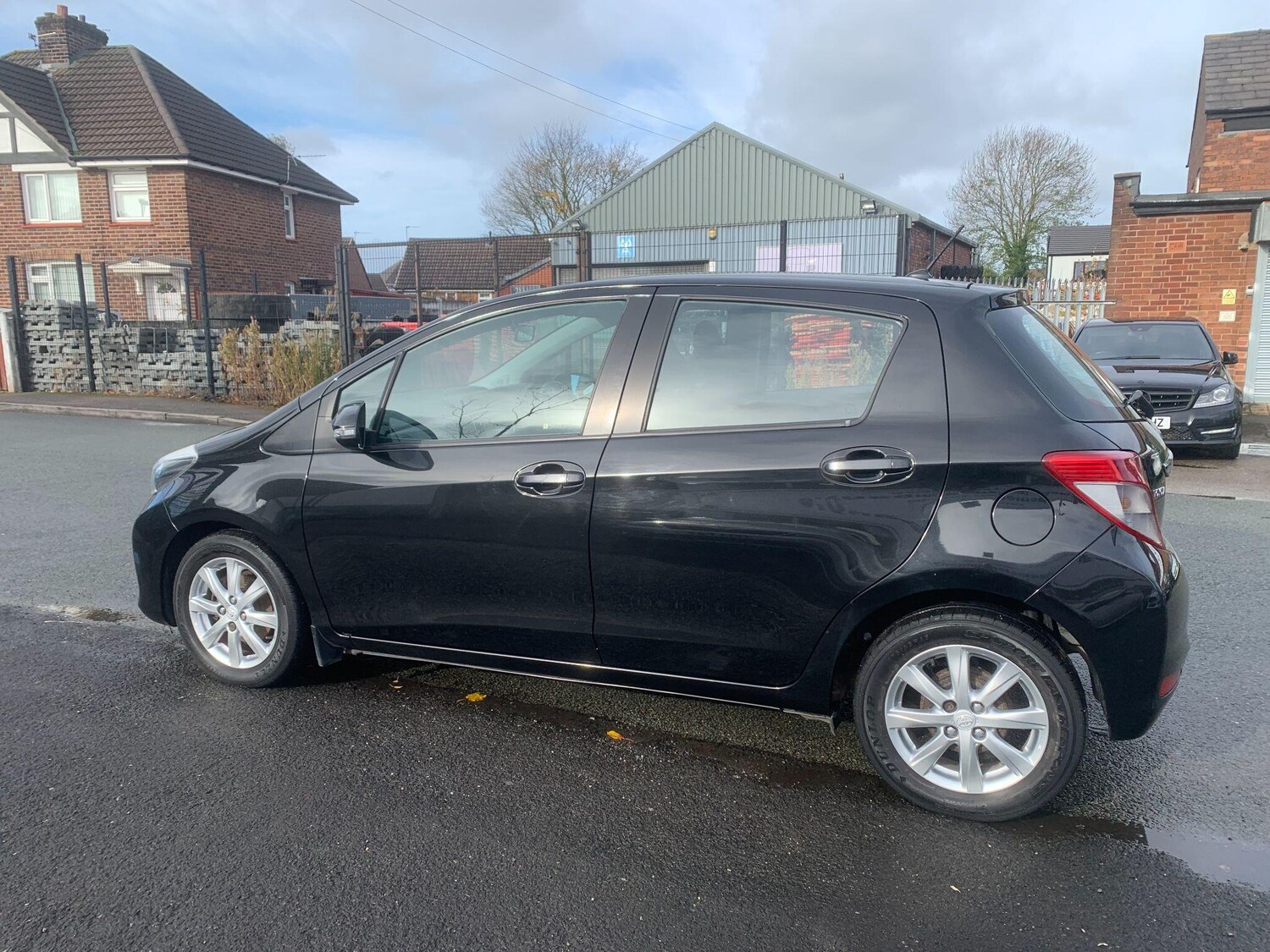 Used Toyota Yaris for sale - 77724057: Photo 7