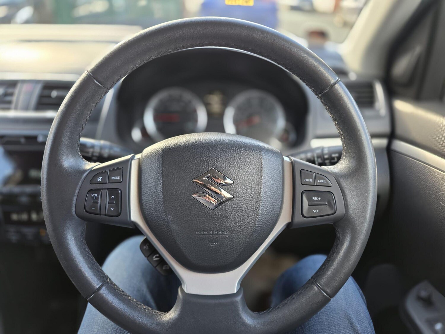 Used Suzuki Swift 2012 for sale - 77723276: Photo 8