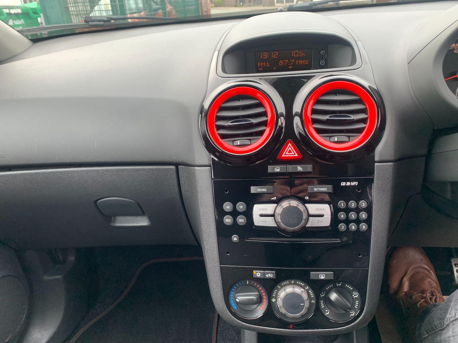 Used Vauxhall Corsa 2014 for sale - 77994110: Photo 21