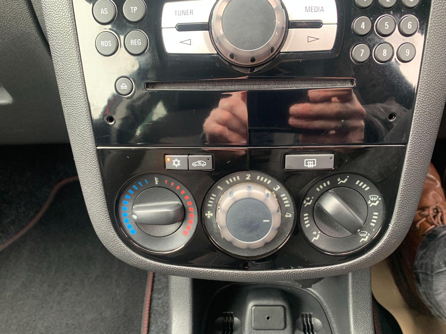 Used Vauxhall Corsa 2014 for sale - 77994110: Photo 22