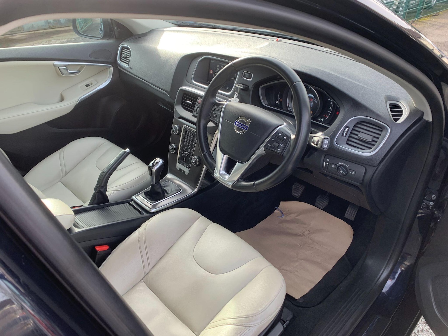 Used Volvo V40 for sale - 78115601: Photo 10