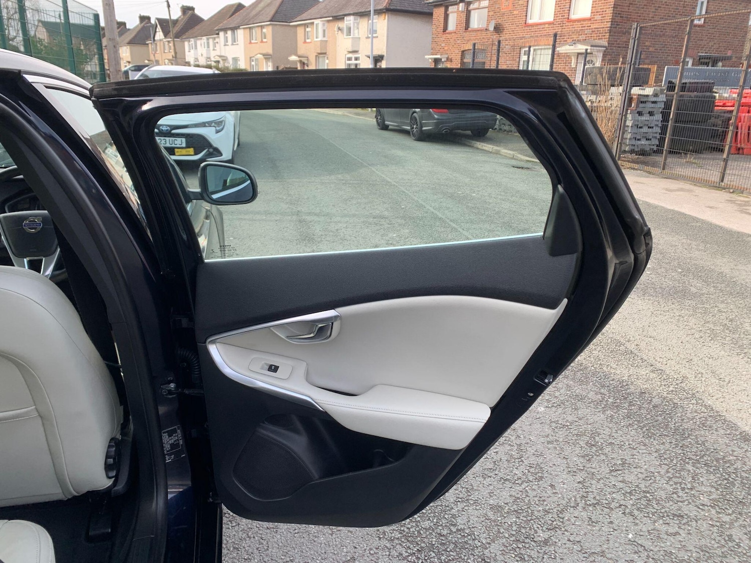 Used Volvo V40 for sale - 78115601: Photo 30