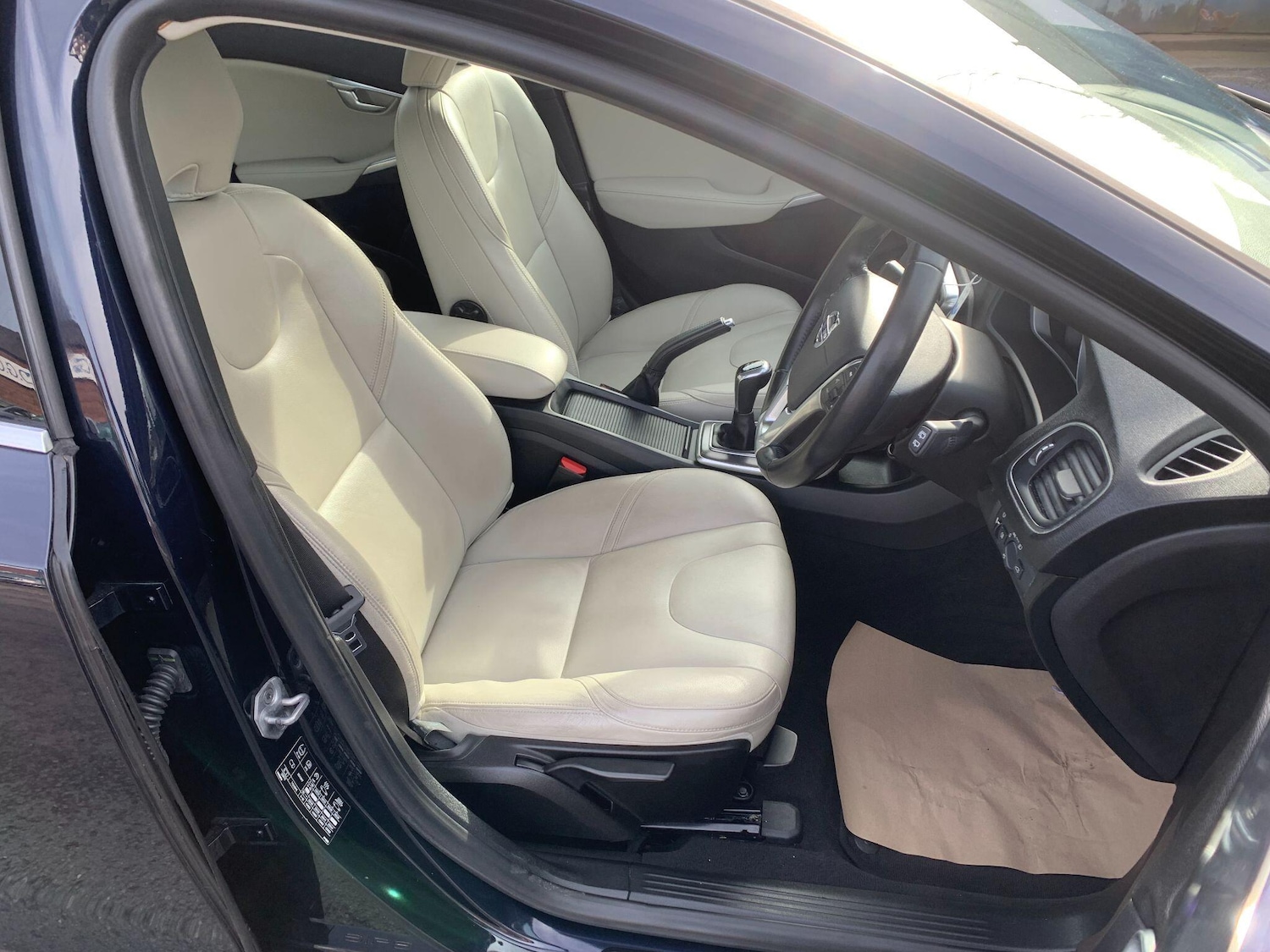 Used Volvo V40 for sale - 78115601: Photo 9