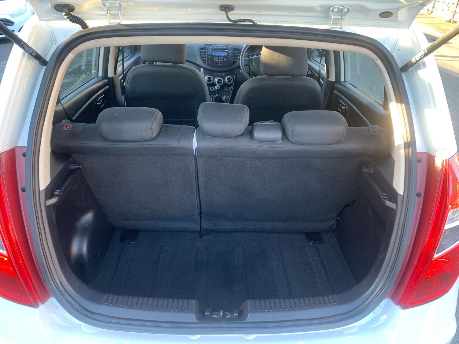 Used Hyundai i10 for sale - 77724203: Photo 9