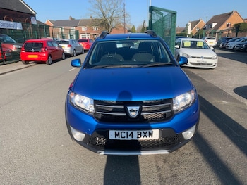 Used Dacia Sandero Stepway 2014 for sale - 77737332: Photo