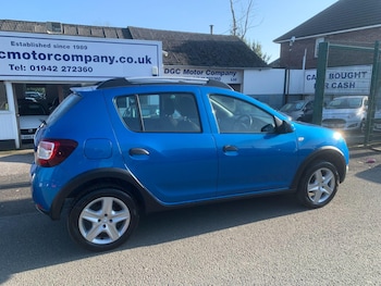 Used Dacia Sandero Stepway 2014 for sale - 77737332: Photo