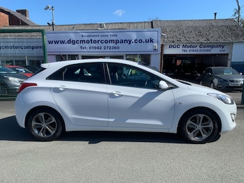 Used Hyundai i30 2015 for sale - 77783841: Photo