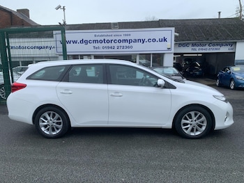 Used Toyota Auris 2015 for sale - 77723257: Photo