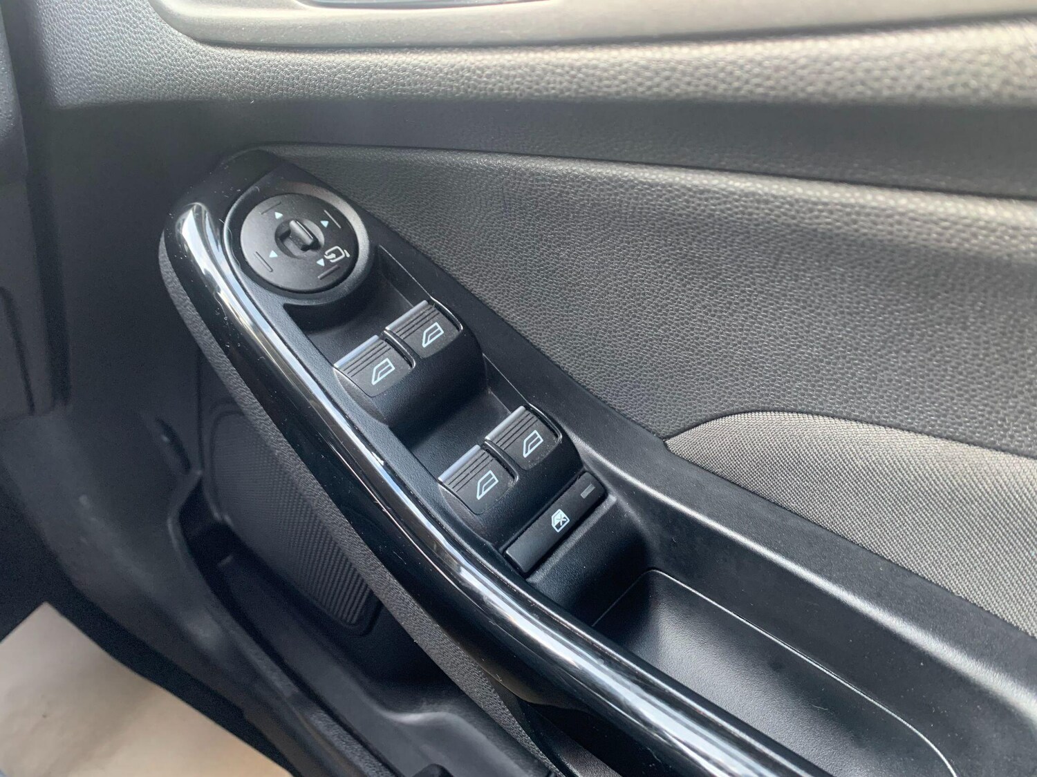 Used Ford Fiesta 2017 for sale - 77723283: Photo 34