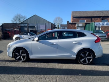 Used Volvo V40 2016 for sale - 77724195: Photo