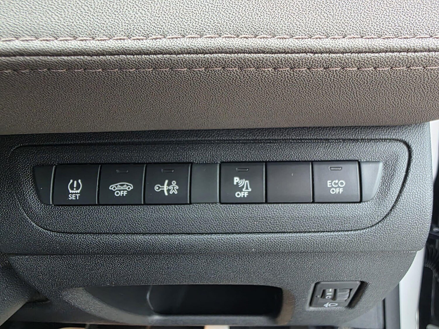 Used Peugeot 2008 for sale - 77724126: Photo 18