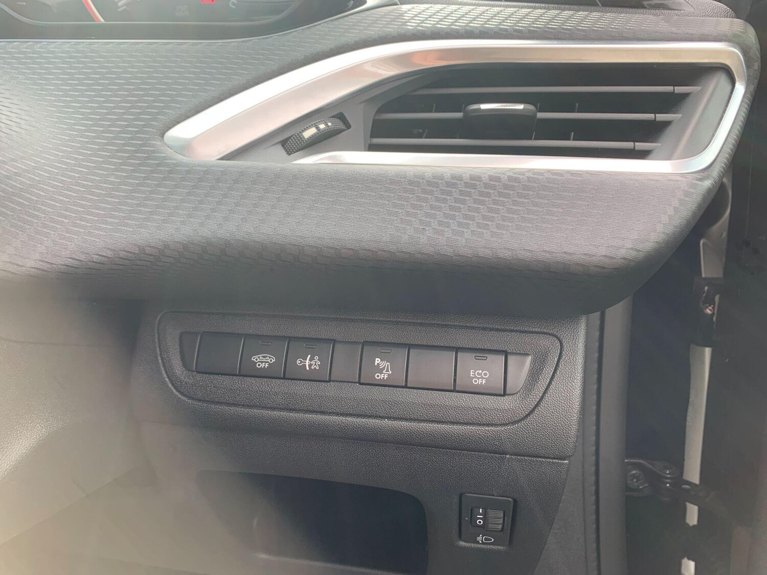 Used Peugeot 2008 for sale - 77722843: Photo 26