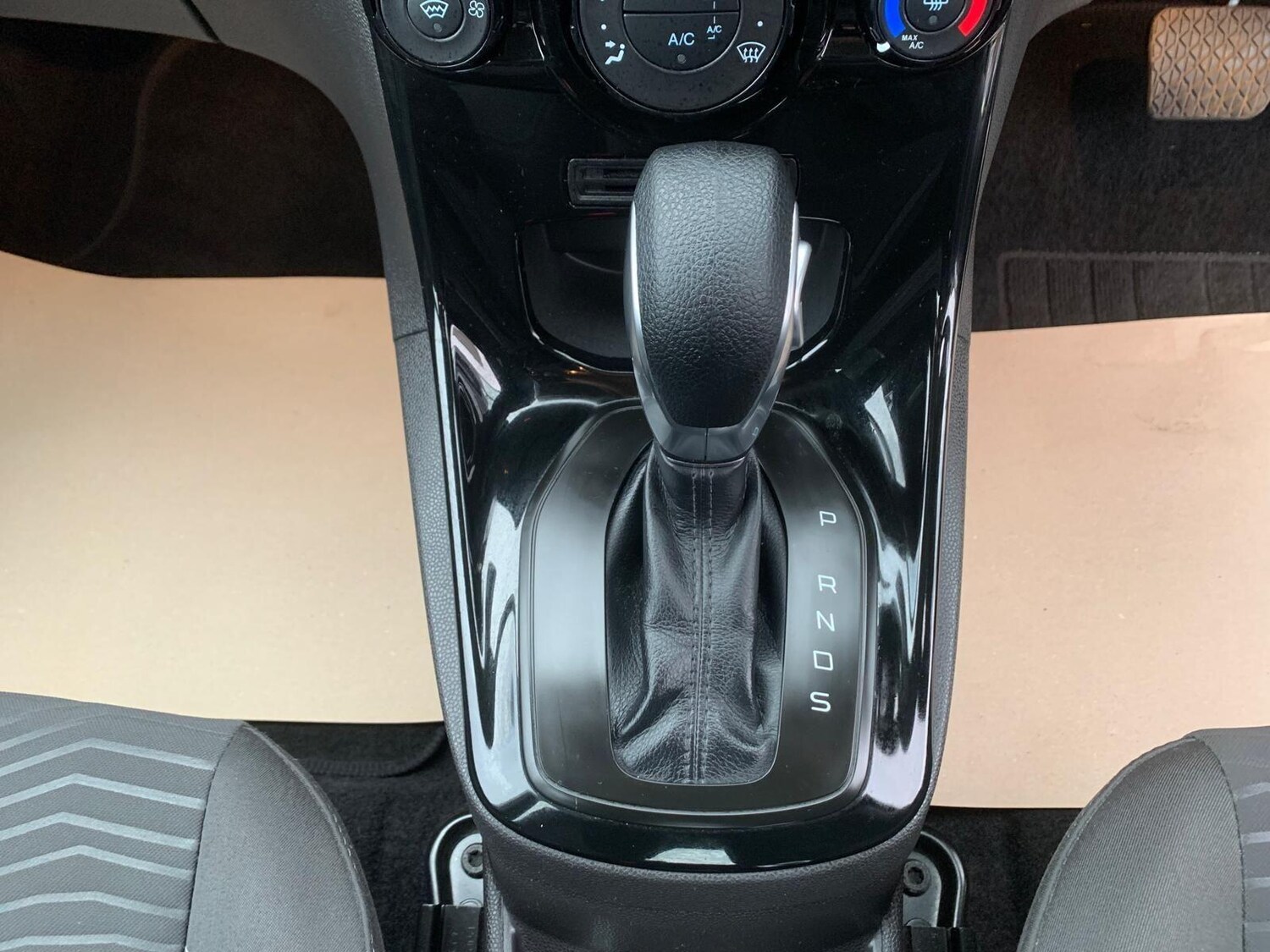 Used Ford Fiesta 2015 for sale - 77723393: Photo 16