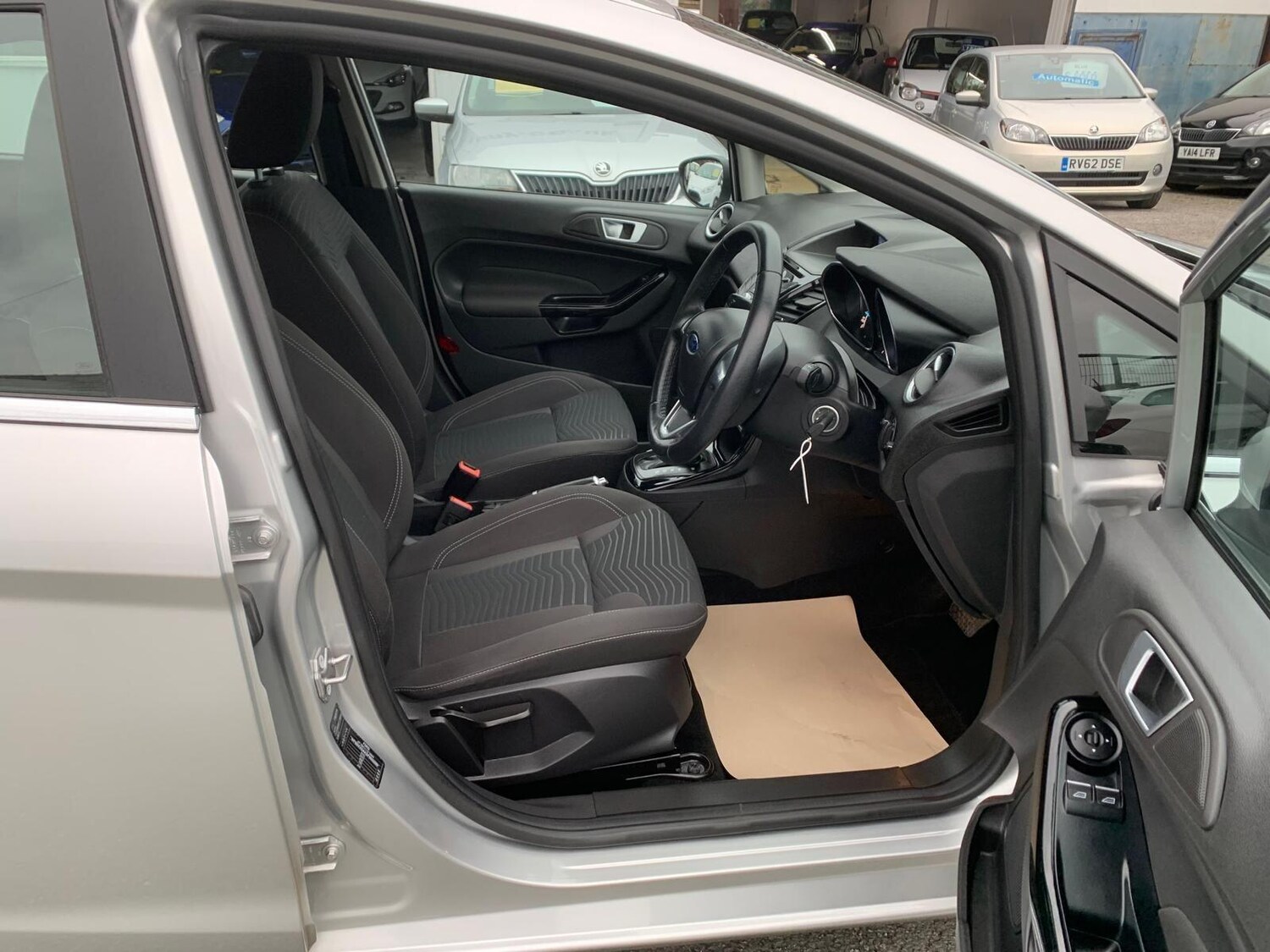 Used Ford Fiesta 2015 for sale - 77723393: Photo 9