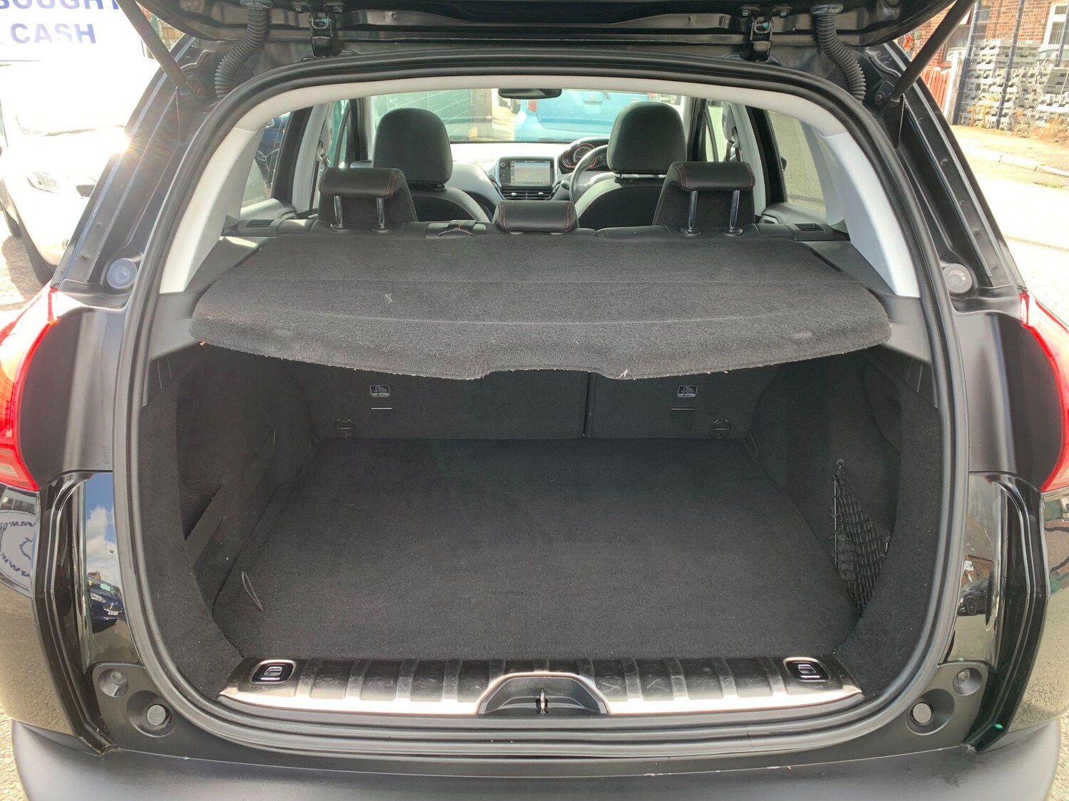 Used Peugeot 2008 2016 for sale - 78170451: Photo 15