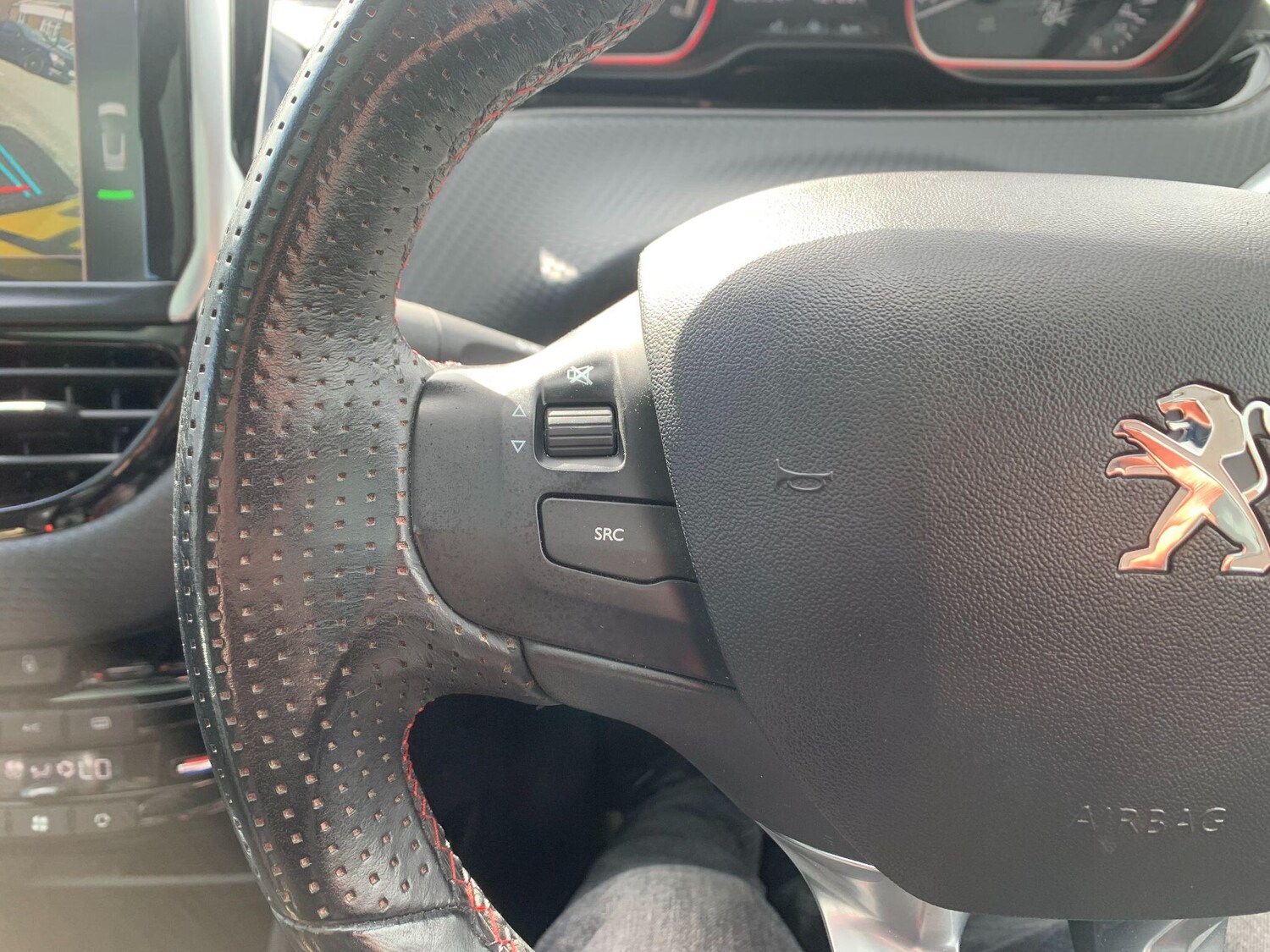 Used Peugeot 2008 2016 for sale - 78170451: Photo 17